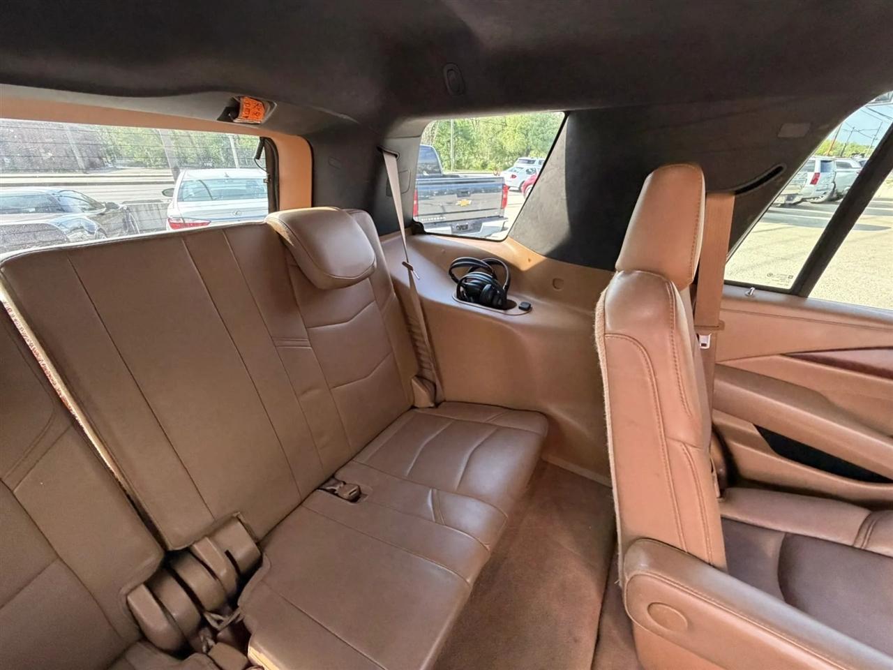 Cadillac Escalade 4WD 4dr Platinum 2017