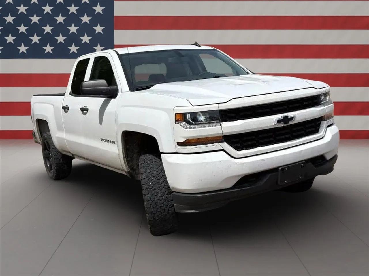 Chevrolet Silverado 1500 4WD Double Cab 143.5" Custom 2018