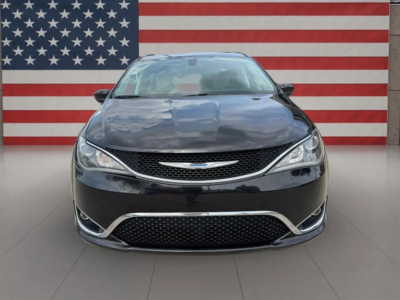 Chrysler Pacifica Touring-L Plus FWD 2017