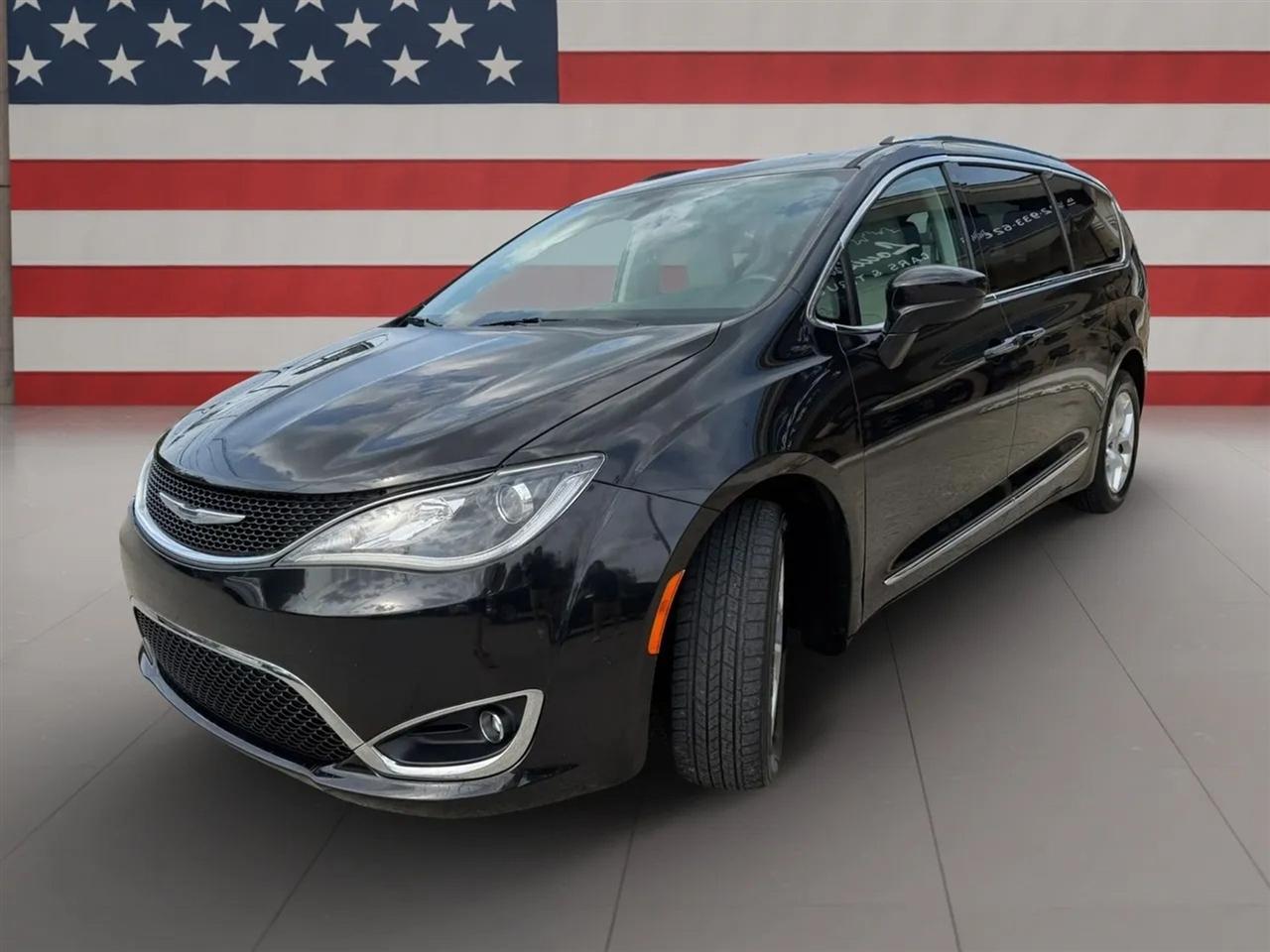 Chrysler Pacifica Touring-L Plus FWD 2017