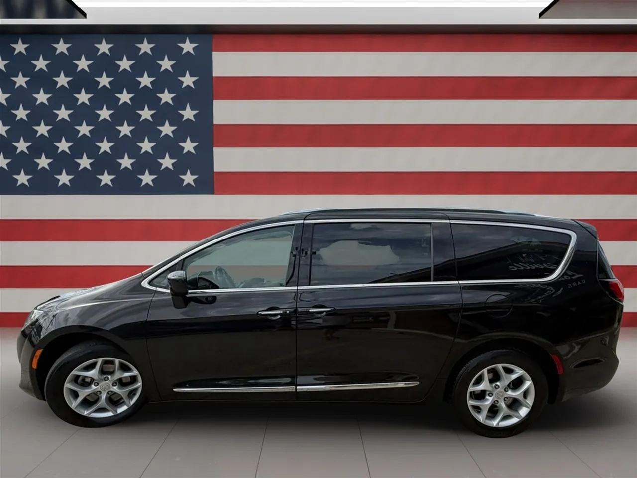 Chrysler Pacifica Touring-L Plus FWD 2017