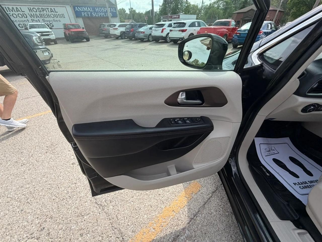 Chrysler Pacifica Touring-L Plus FWD 2017