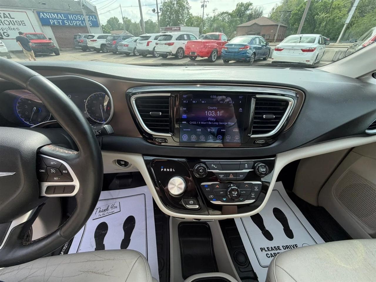 Chrysler Pacifica Touring-L Plus FWD 2017