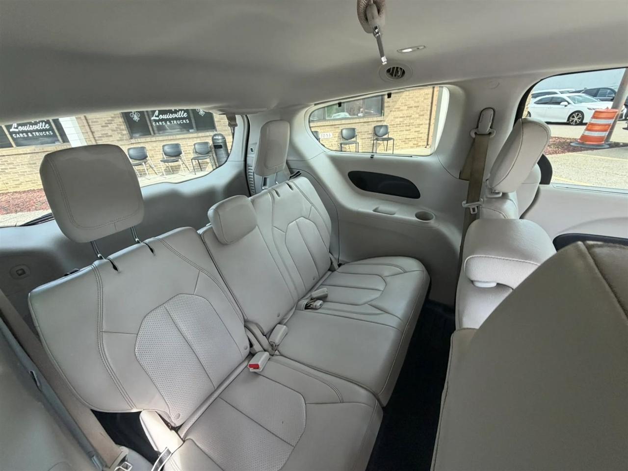 Chrysler Pacifica Touring-L Plus FWD 2017