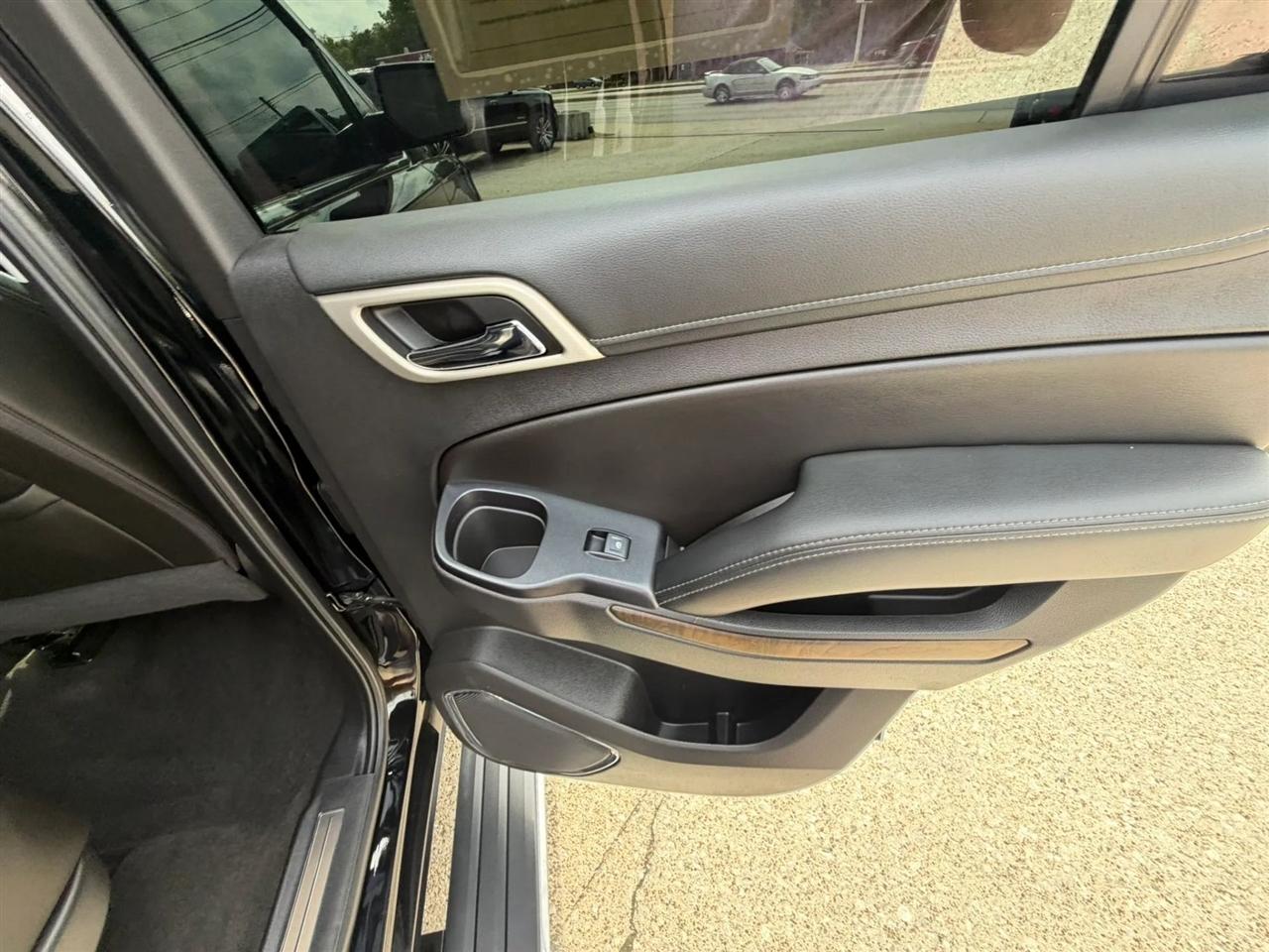 GMC Yukon 2WD 4dr Denali 2018