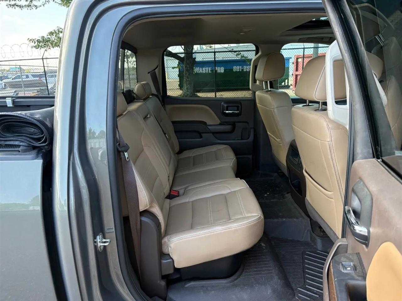 GMC Sierra 1500 4WD Crew Cab 143.5" Denali 2017