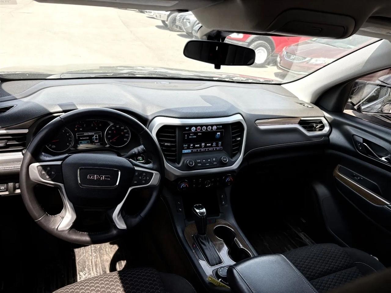 GMC Acadia FWD 4dr SLE w/SLE-2 2017