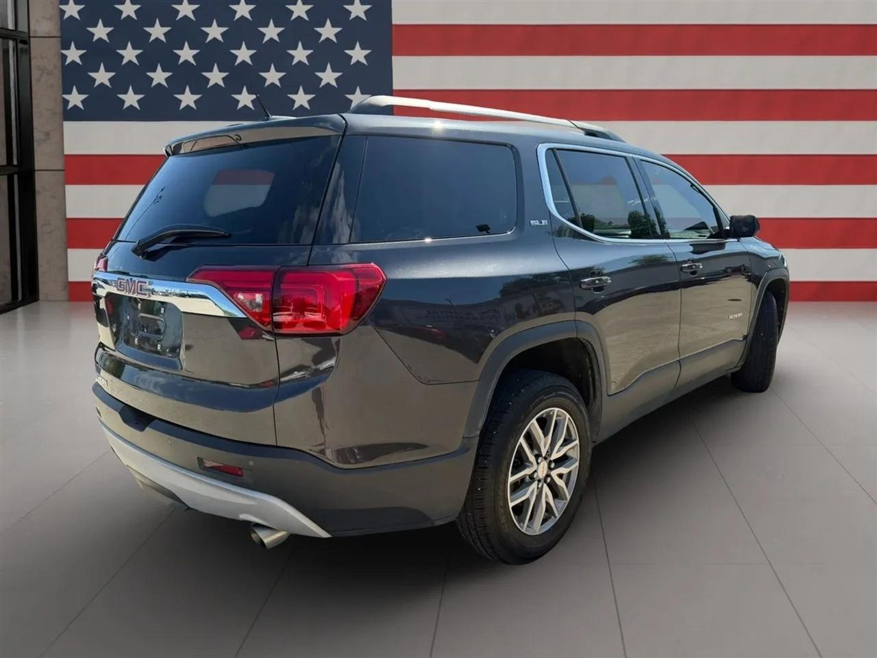 GMC Acadia FWD 4dr SLE w/SLE-2 2017