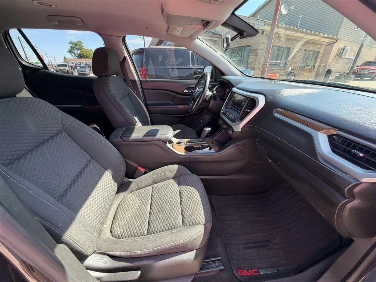 GMC Acadia FWD 4dr SLE w/SLE-2 2017