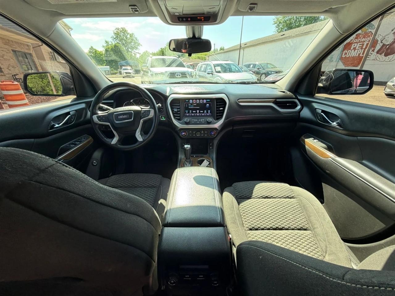 GMC Acadia FWD 4dr SLE w/SLE-2 2017