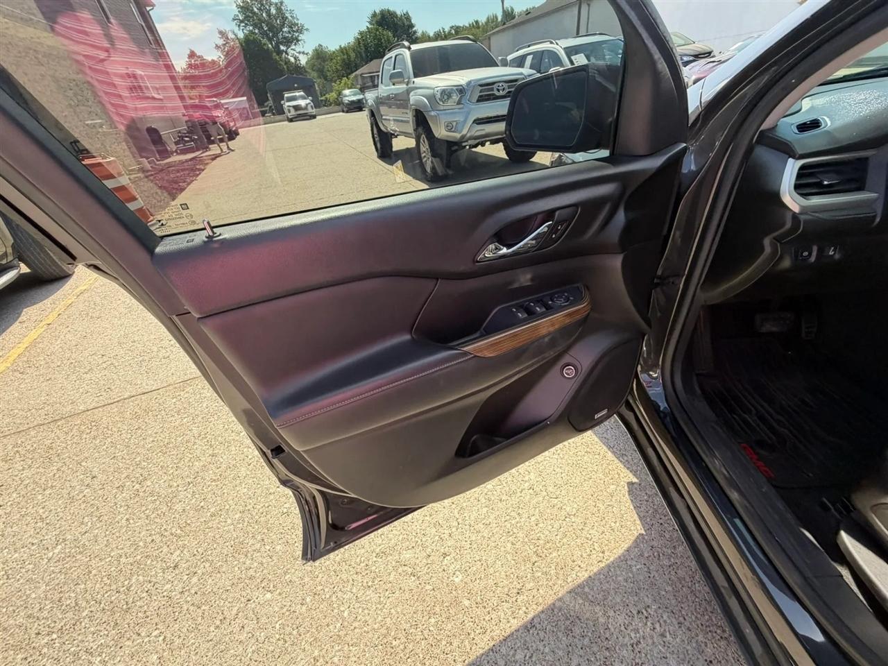 GMC Acadia FWD 4dr SLE w/SLE-2 2017