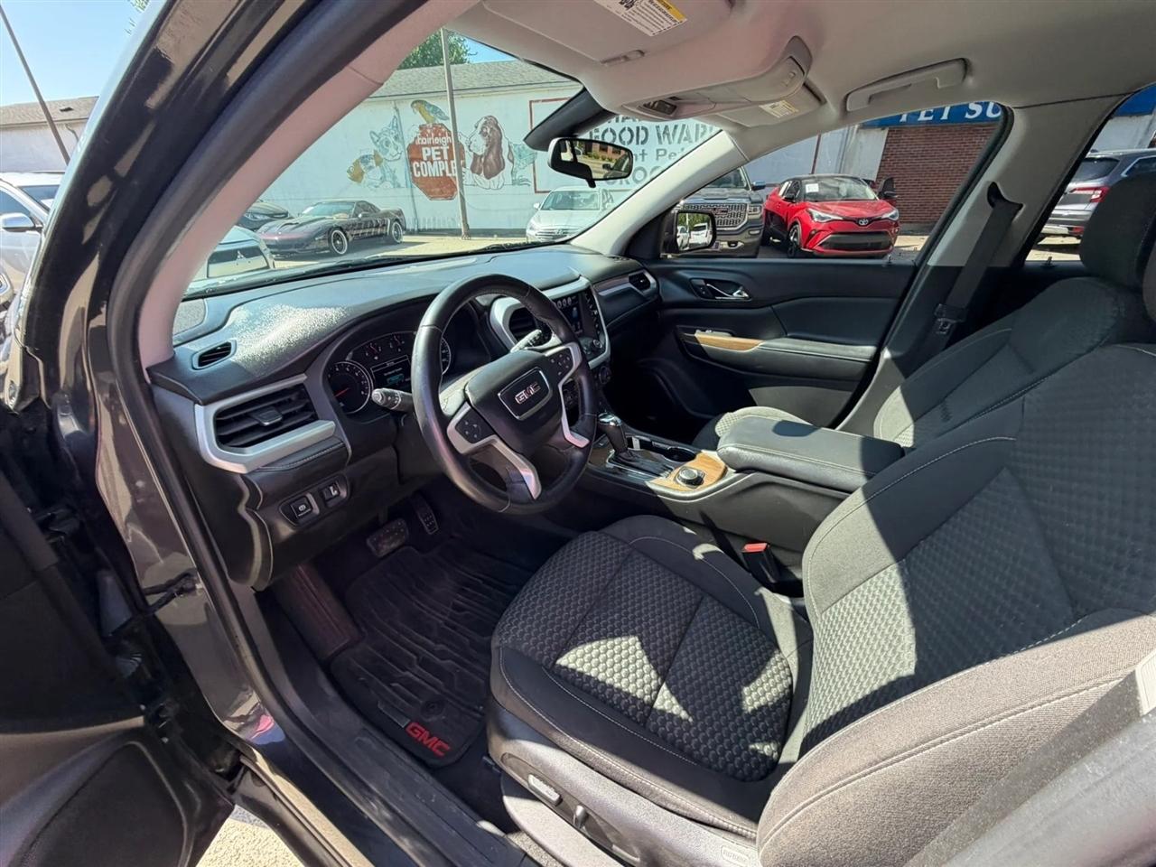 GMC Acadia FWD 4dr SLE w/SLE-2 2017