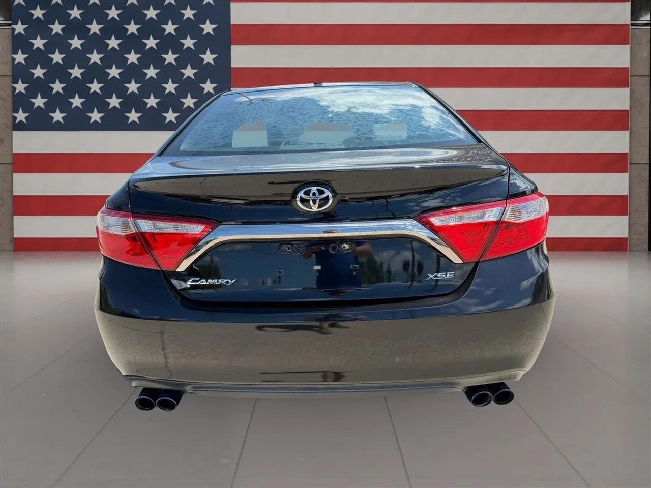 Toyota Camry 4dr Sdn I4 Auto SE w/Special Edition Pkg (Natl) 2016