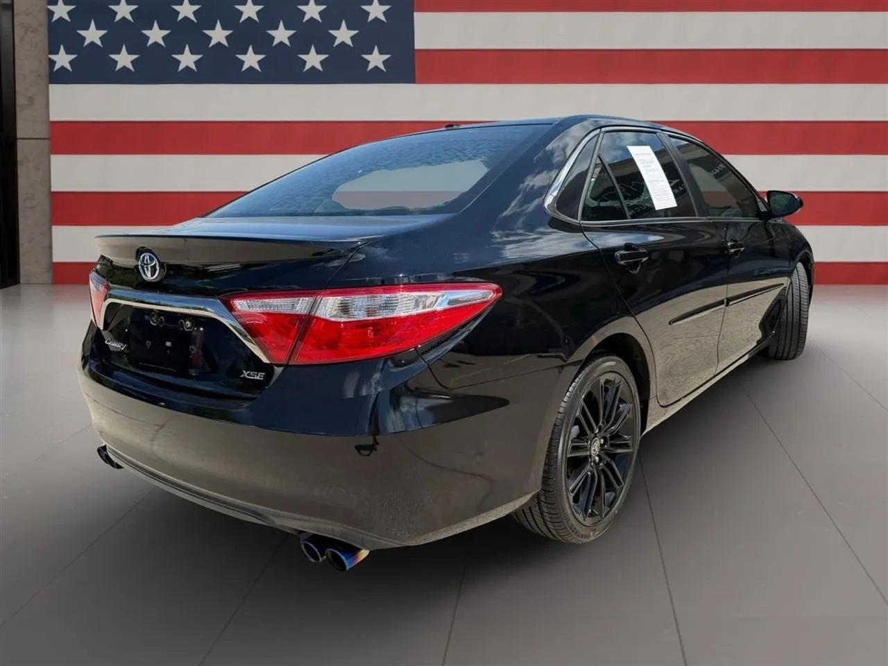 Toyota Camry 4dr Sdn I4 Auto SE w/Special Edition Pkg (Natl) 2016
