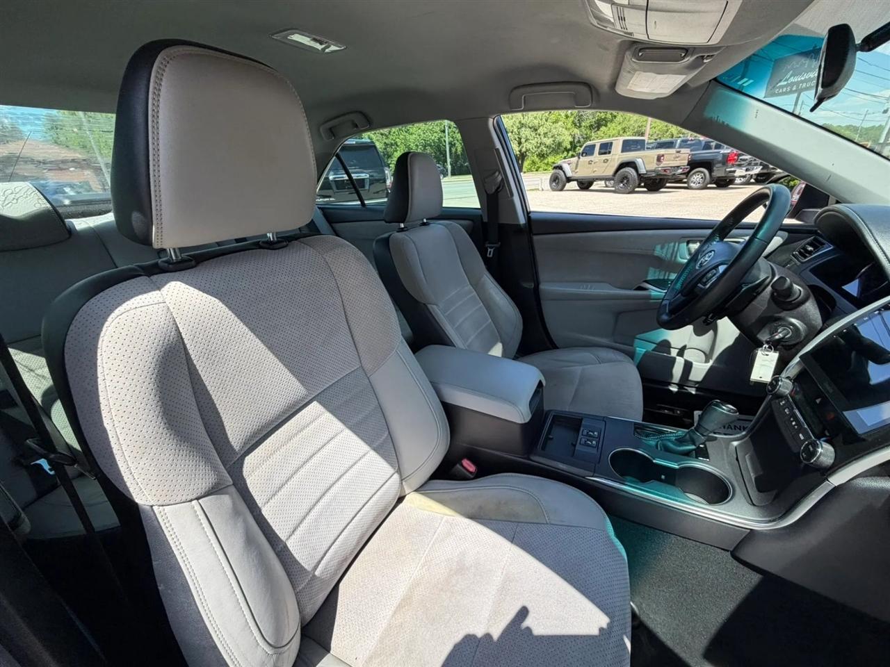 Toyota Camry 4dr Sdn I4 Auto SE w/Special Edition Pkg (Natl) 2016