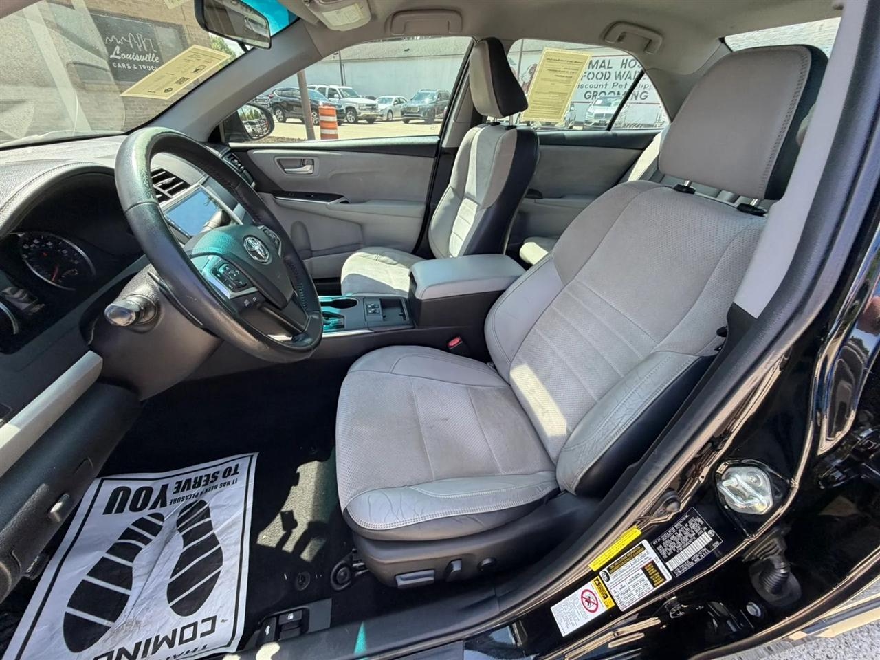 Toyota Camry 4dr Sdn I4 Auto SE w/Special Edition Pkg (Natl) 2016