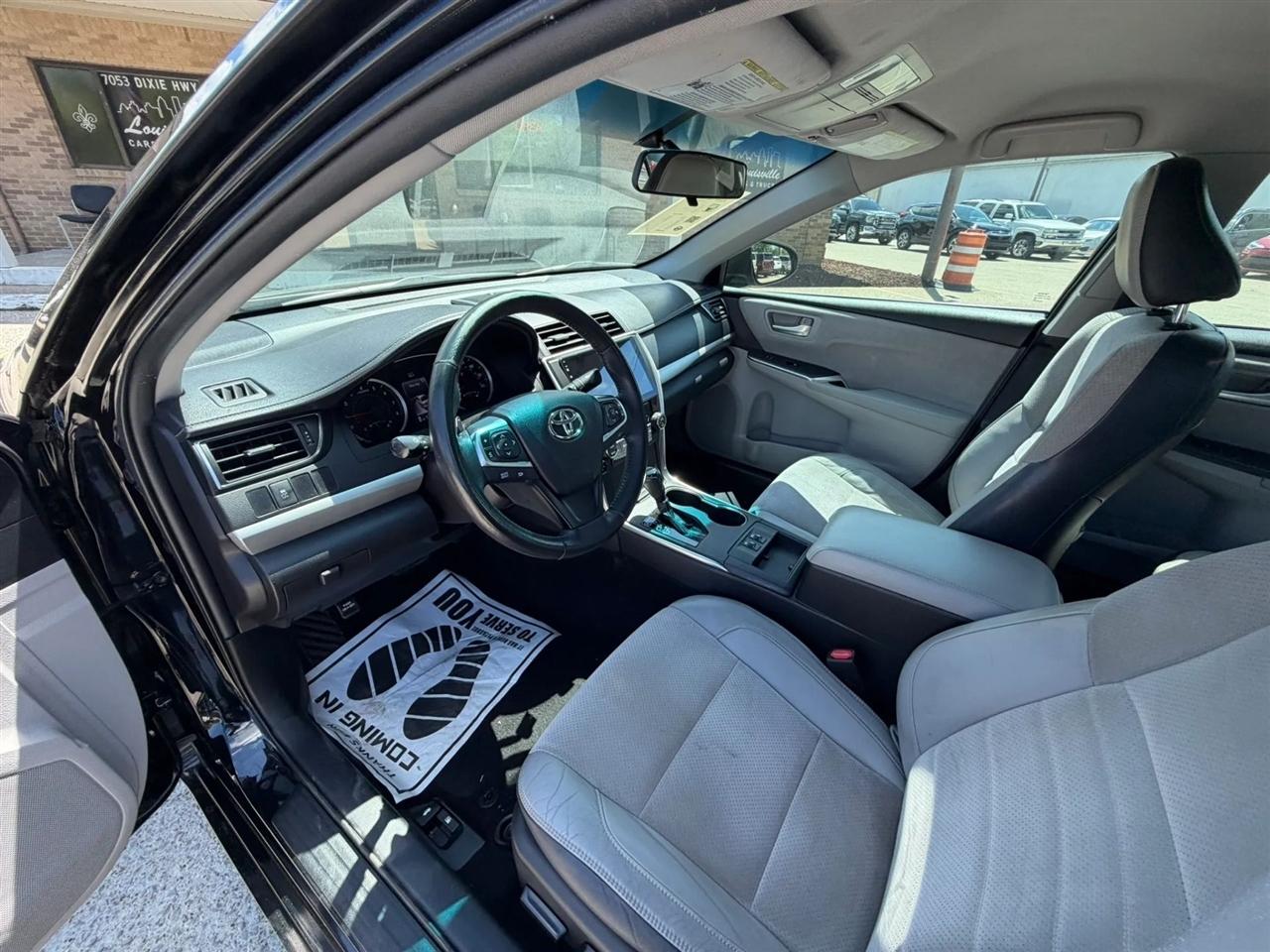 Toyota Camry 4dr Sdn I4 Auto SE w/Special Edition Pkg (Natl) 2016