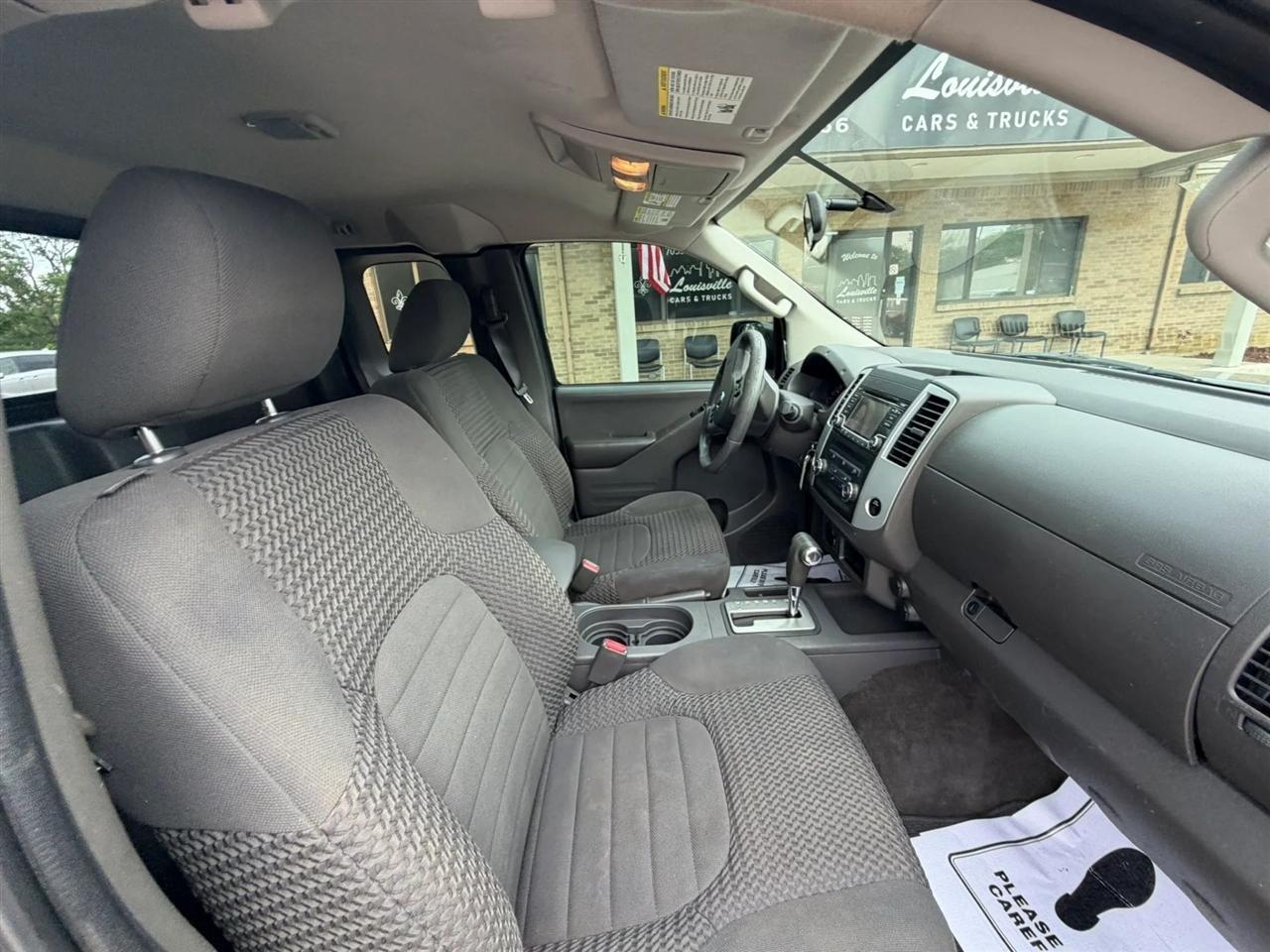 Nissan Frontier 2WD King Cab V6 Auto SV 2016