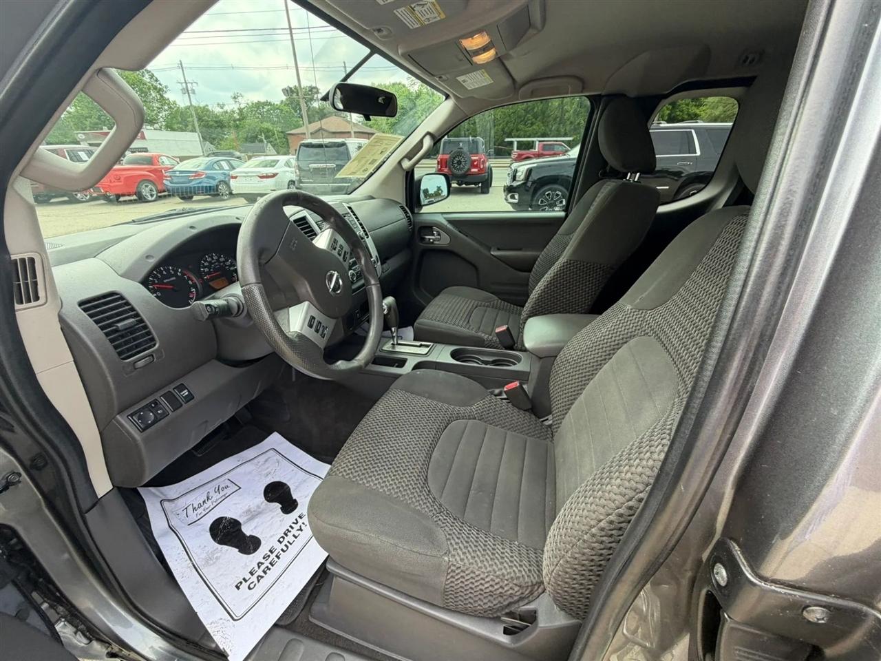 Nissan Frontier 2WD King Cab V6 Auto SV 2016