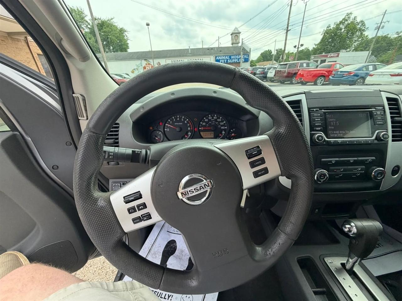 Nissan Frontier 2WD King Cab V6 Auto SV 2016