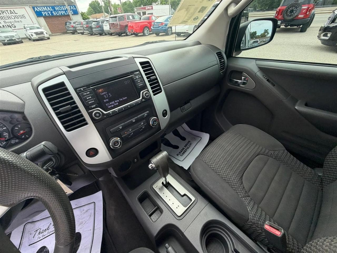 Nissan Frontier 2WD King Cab V6 Auto SV 2016