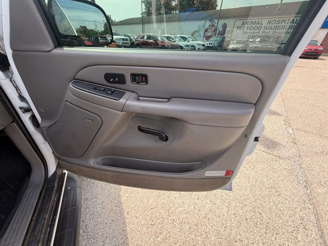 Chevrolet Tahoe 4dr 1500 4WD LT 2005