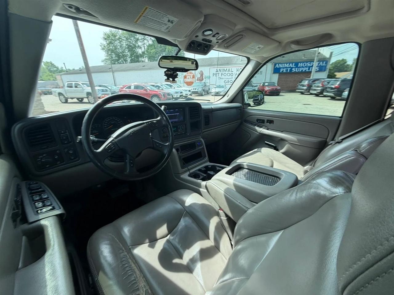 Chevrolet Tahoe 4dr 1500 4WD LT 2005