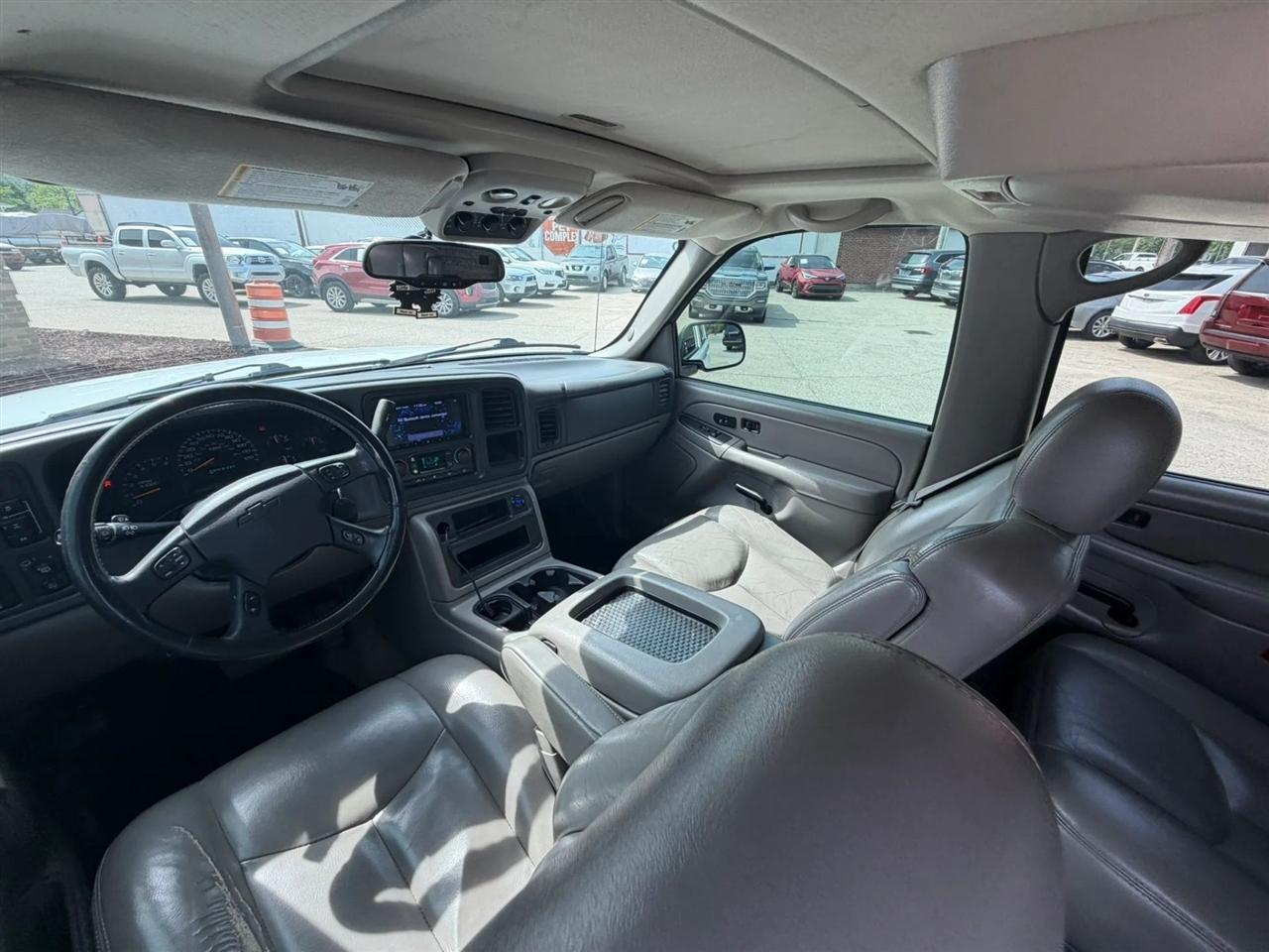 Chevrolet Tahoe 4dr 1500 4WD LT 2005