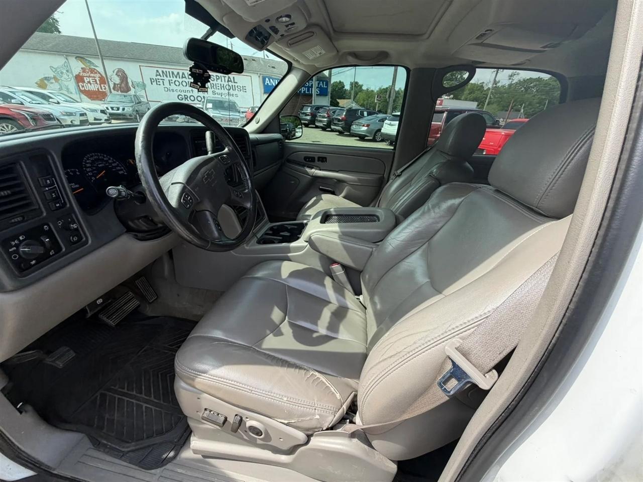 Chevrolet Tahoe 4dr 1500 4WD LT 2005