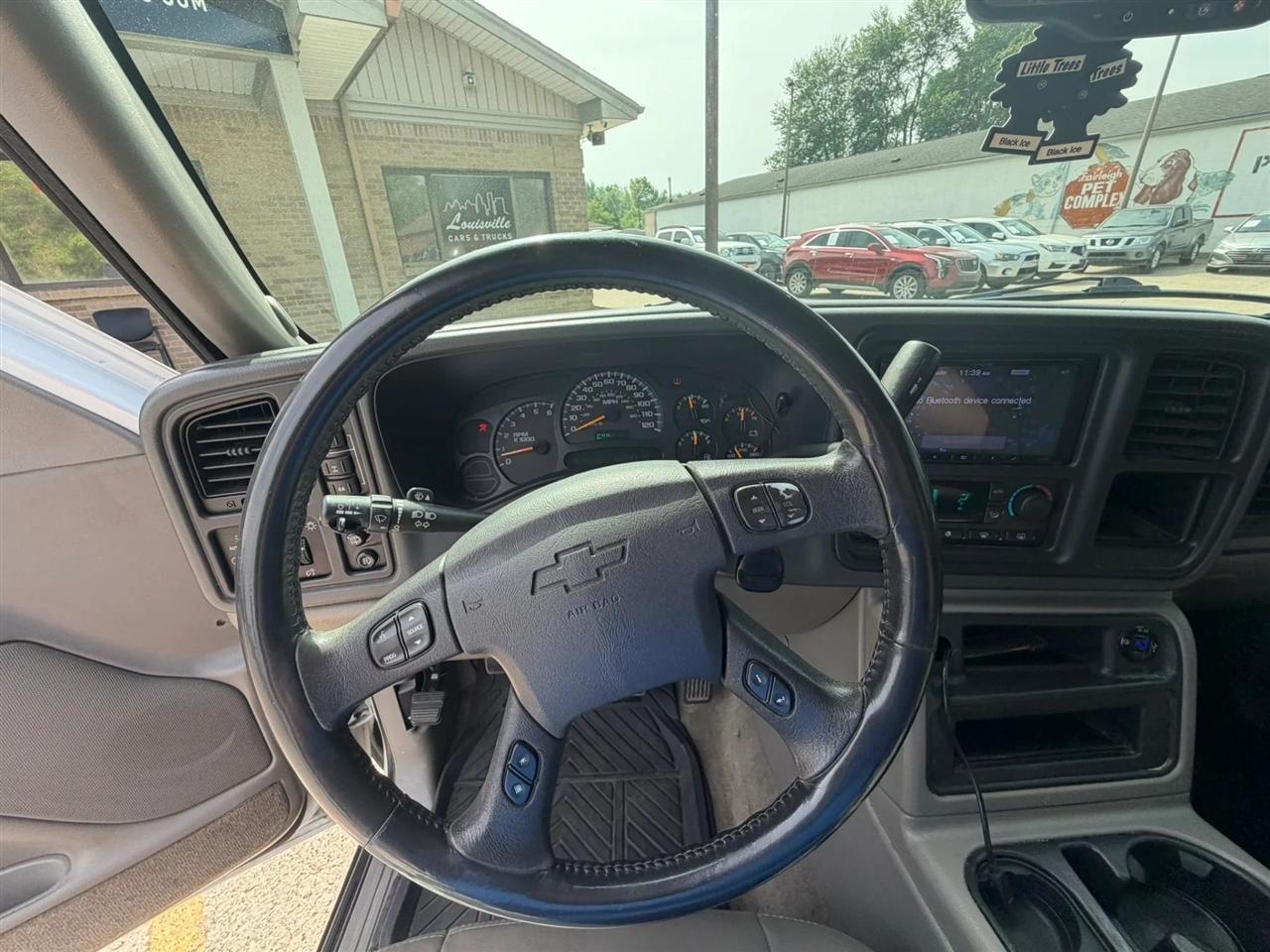 Chevrolet Tahoe 4dr 1500 4WD LT 2005