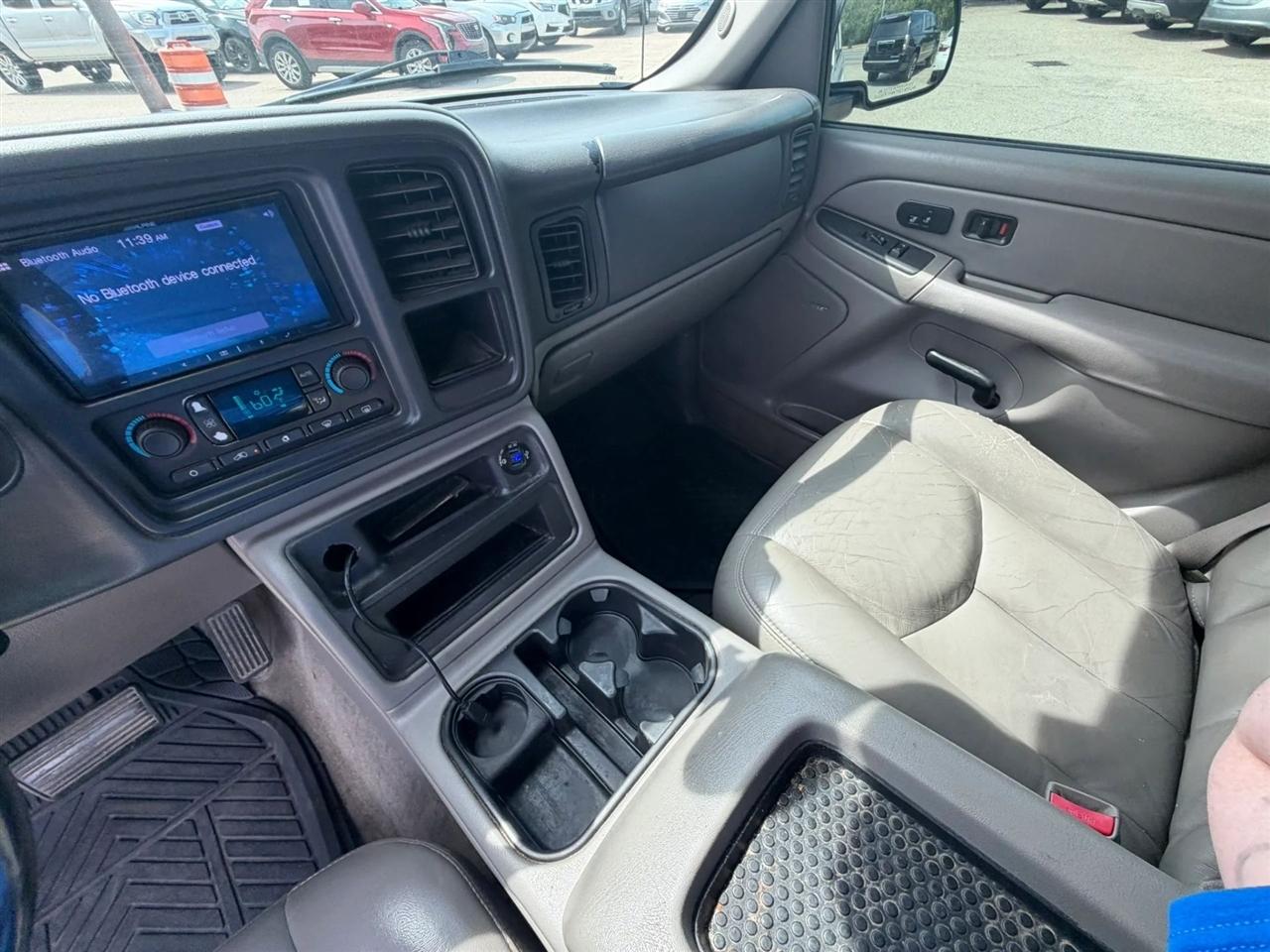 Chevrolet Tahoe 4dr 1500 4WD LT 2005