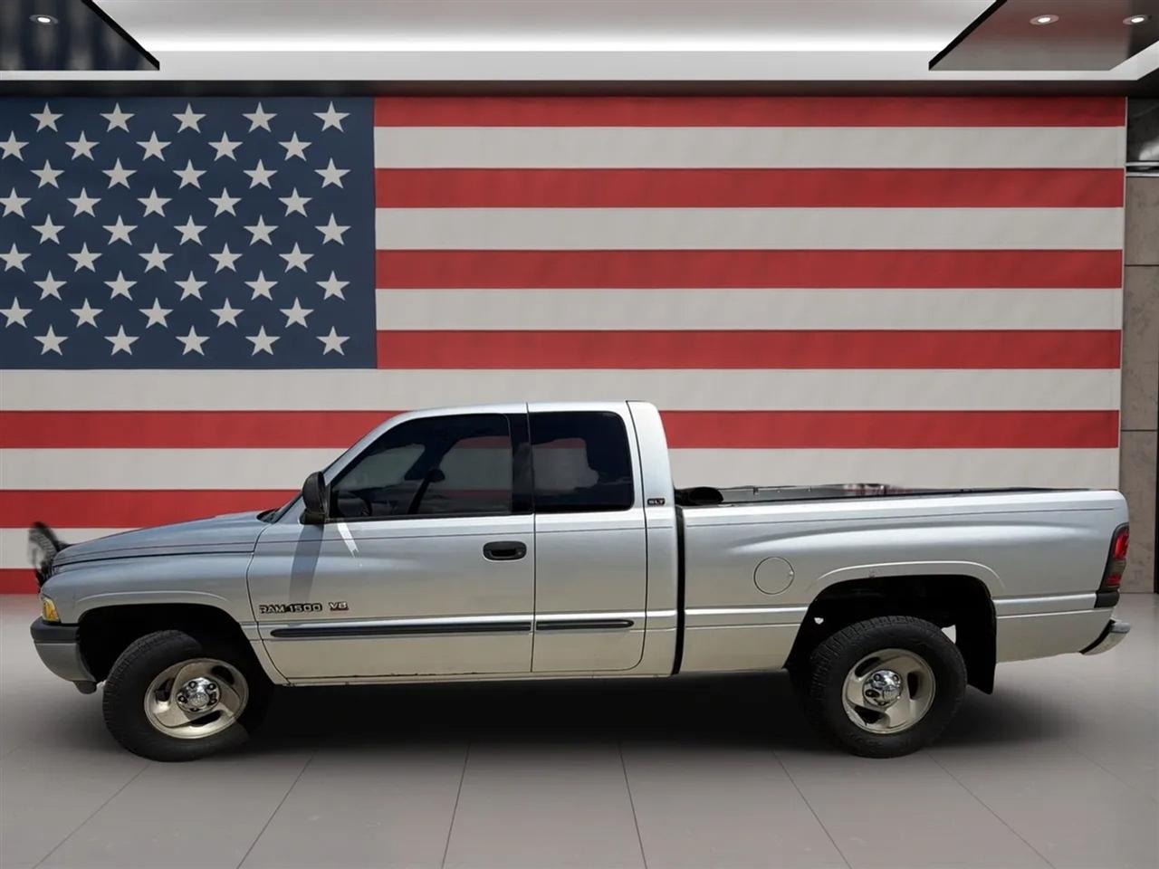 Dodge Ram 1500 4dr Quad Cab 139" WB 2001