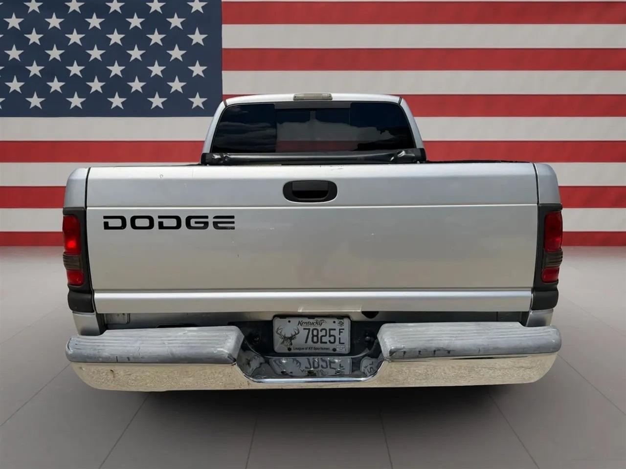 Dodge Ram 1500 4dr Quad Cab 139" WB 2001