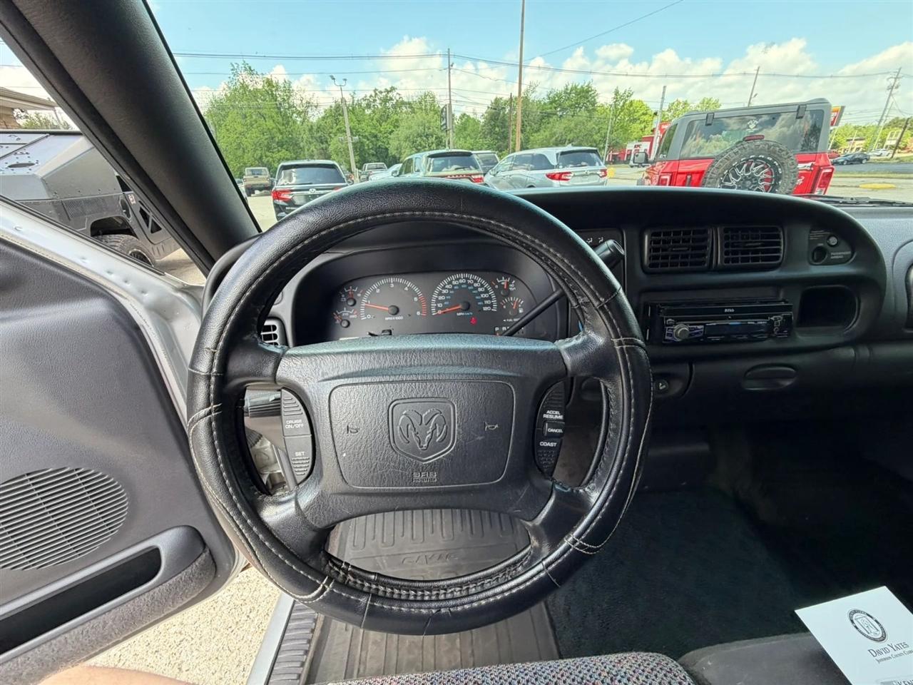 Dodge Ram 1500 4dr Quad Cab 139" WB 2001