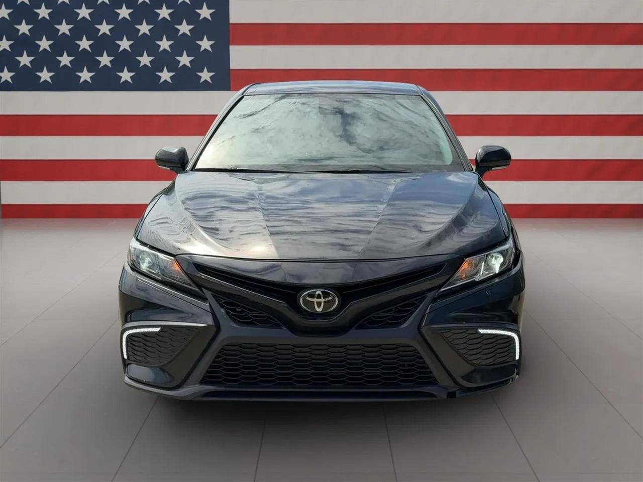 Toyota Camry SE Auto (Natl) 2024