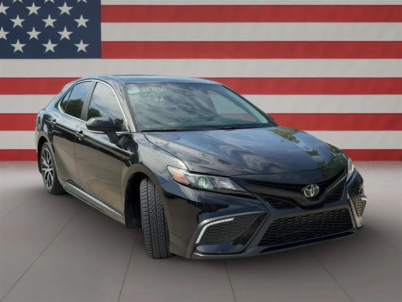 Toyota Camry SE Auto (Natl) 2024