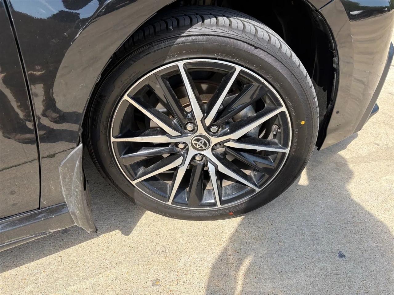 Toyota Camry SE Auto (Natl) 2024