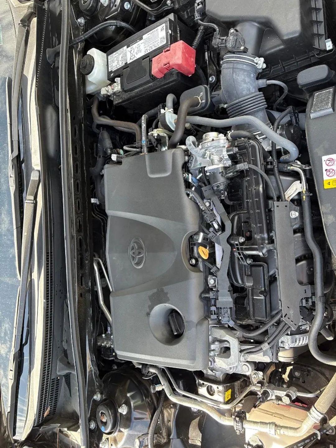 Toyota Camry SE Auto (Natl) 2024