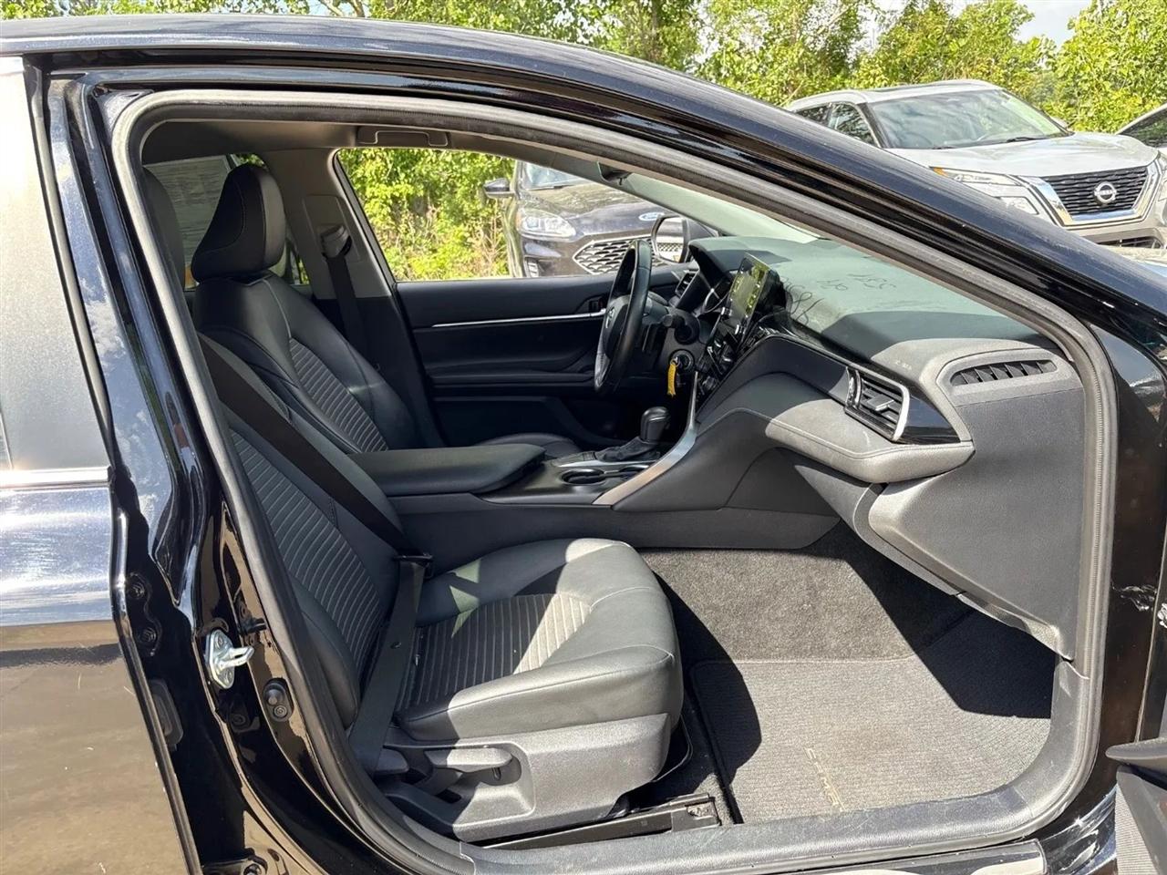 Toyota Camry SE Auto (Natl) 2024