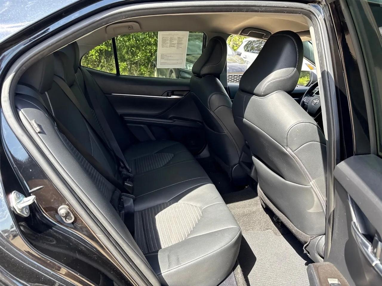 Toyota Camry SE Auto (Natl) 2024