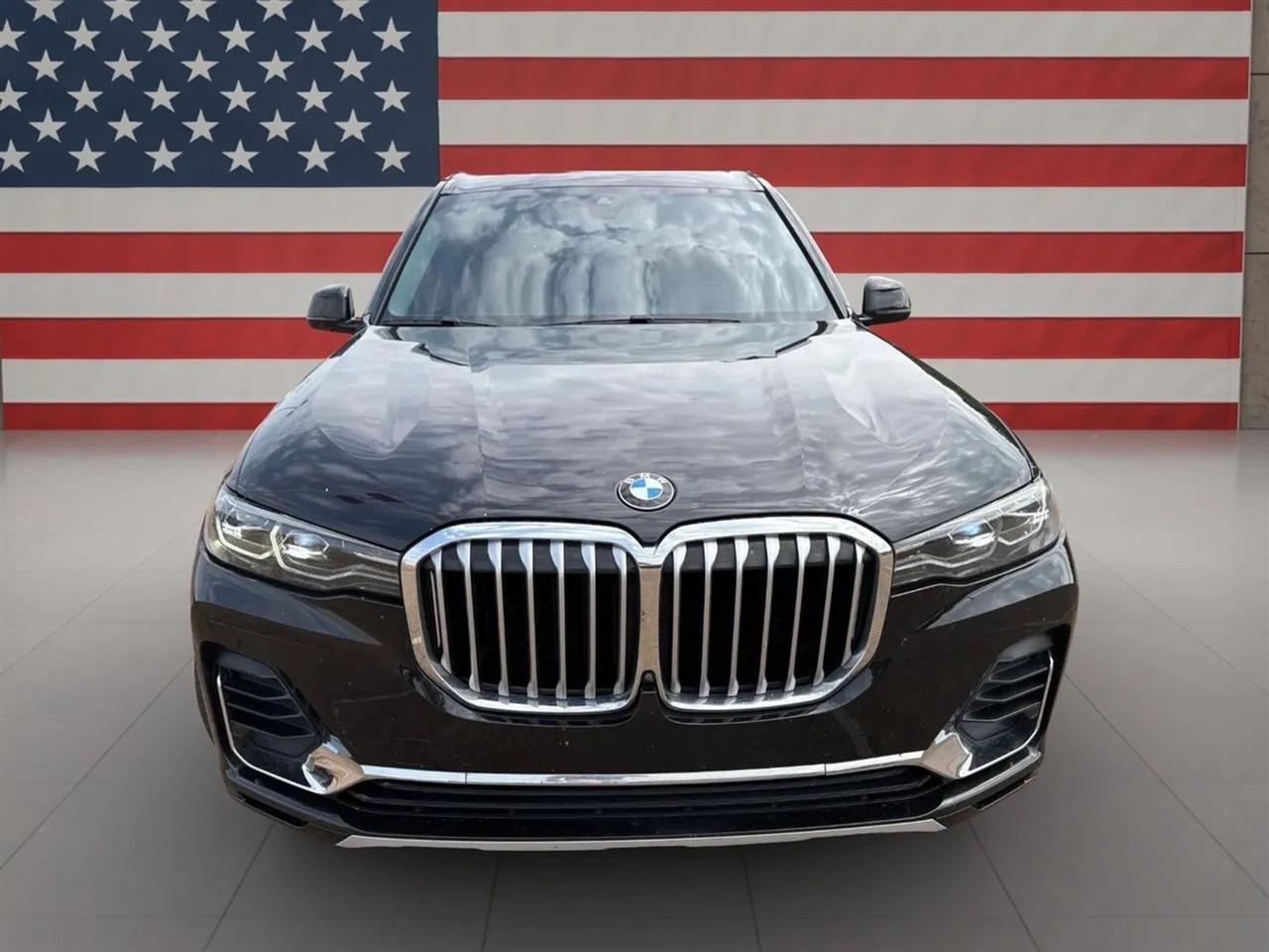 BMW X7 xDrive40i Sports Activity Vehicle 2021