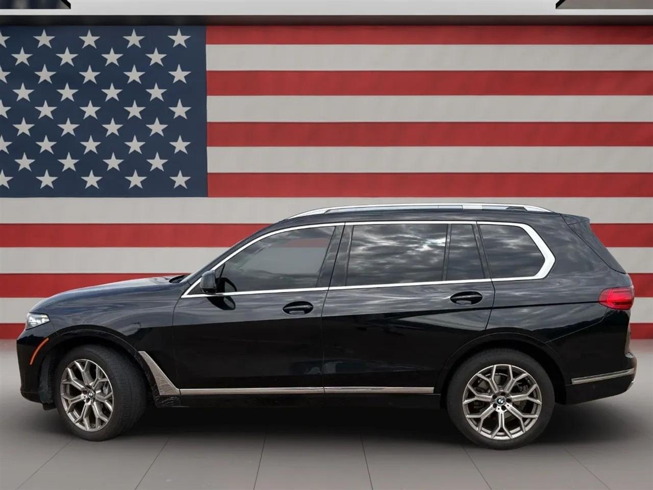 BMW X7 xDrive40i Sports Activity Vehicle 2021