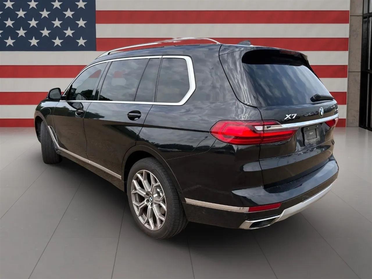 BMW X7 xDrive40i Sports Activity Vehicle 2021