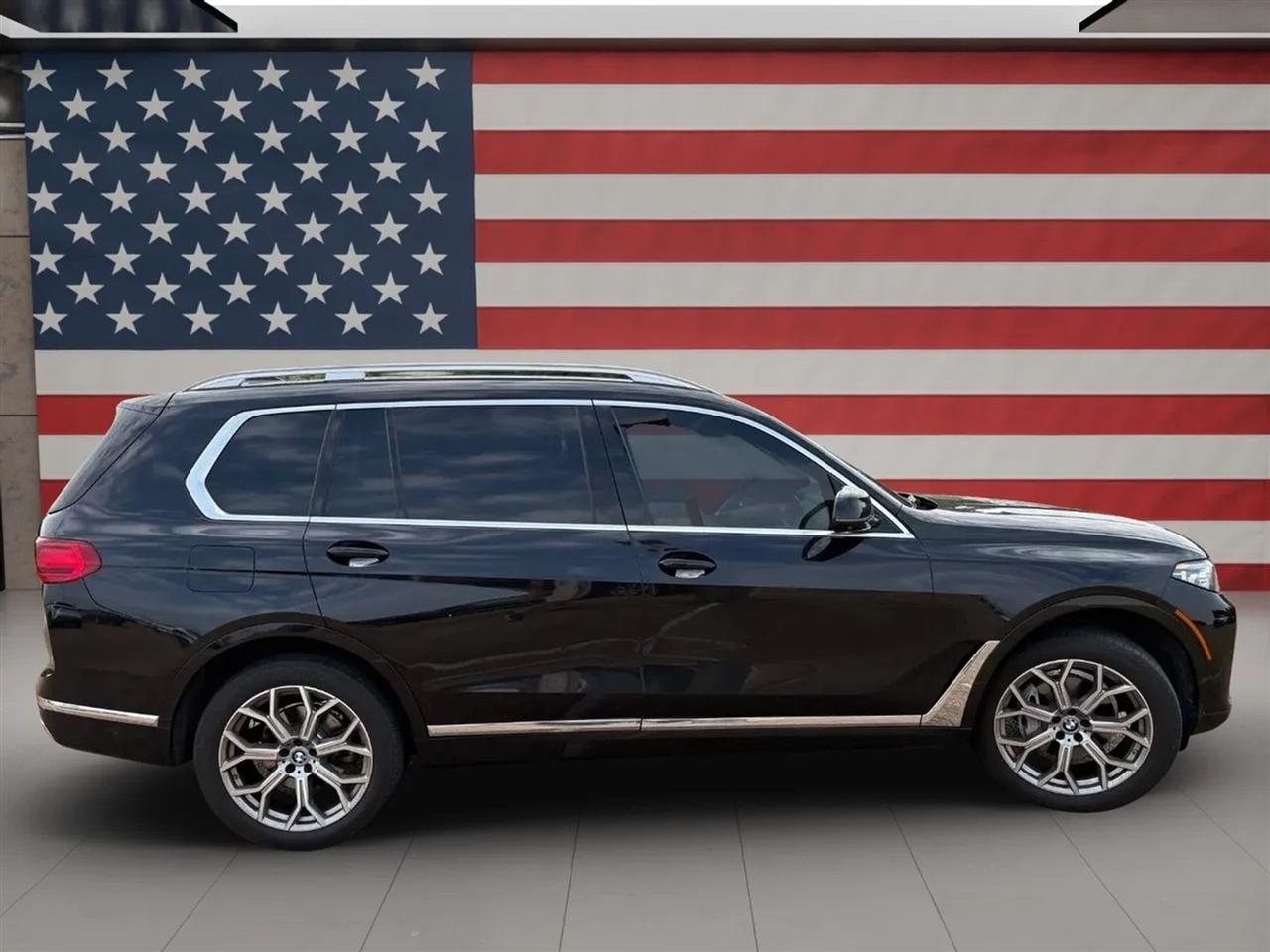 BMW X7 xDrive40i Sports Activity Vehicle 2021