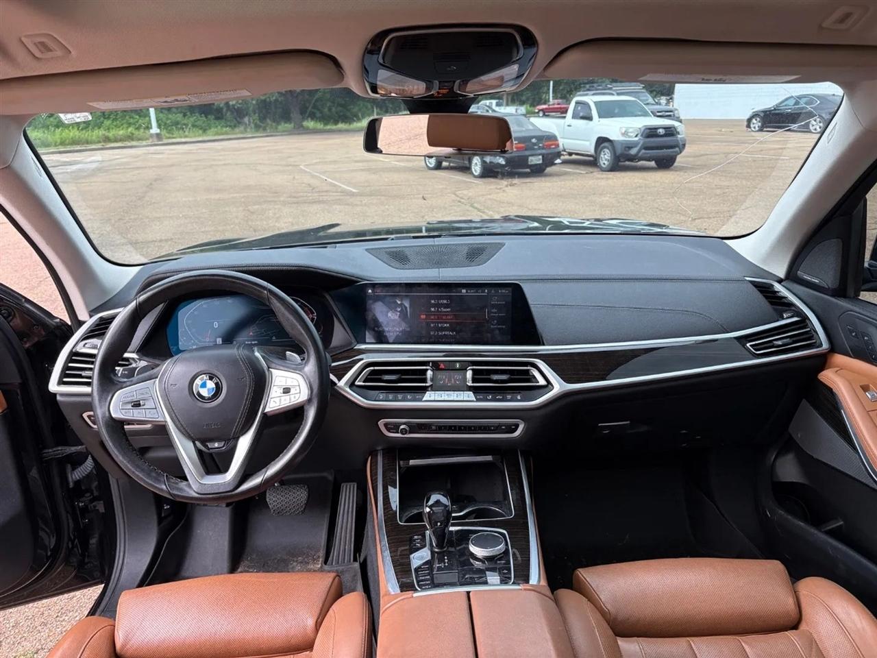 BMW X7 xDrive40i Sports Activity Vehicle 2021