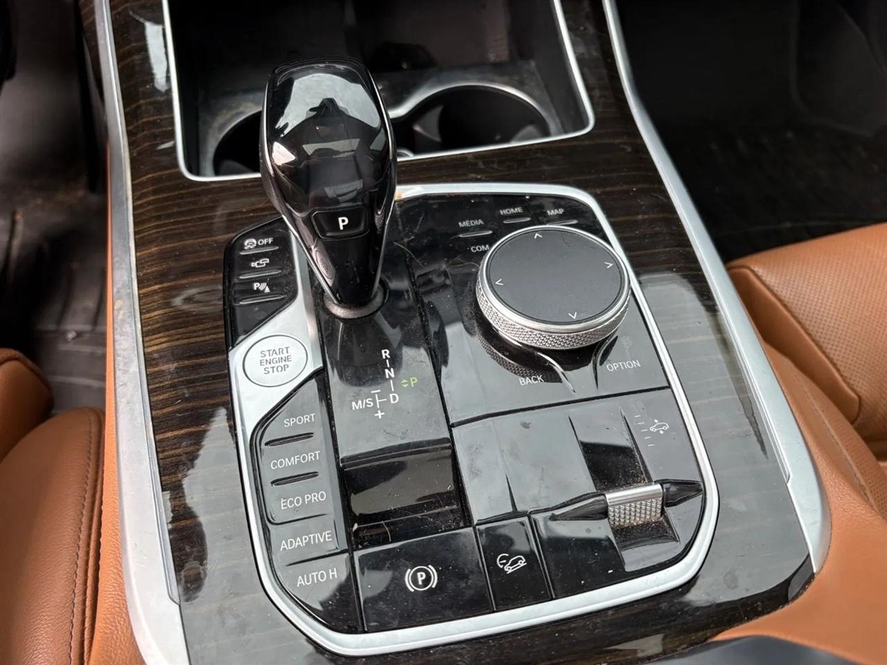 BMW X7 xDrive40i Sports Activity Vehicle 2021