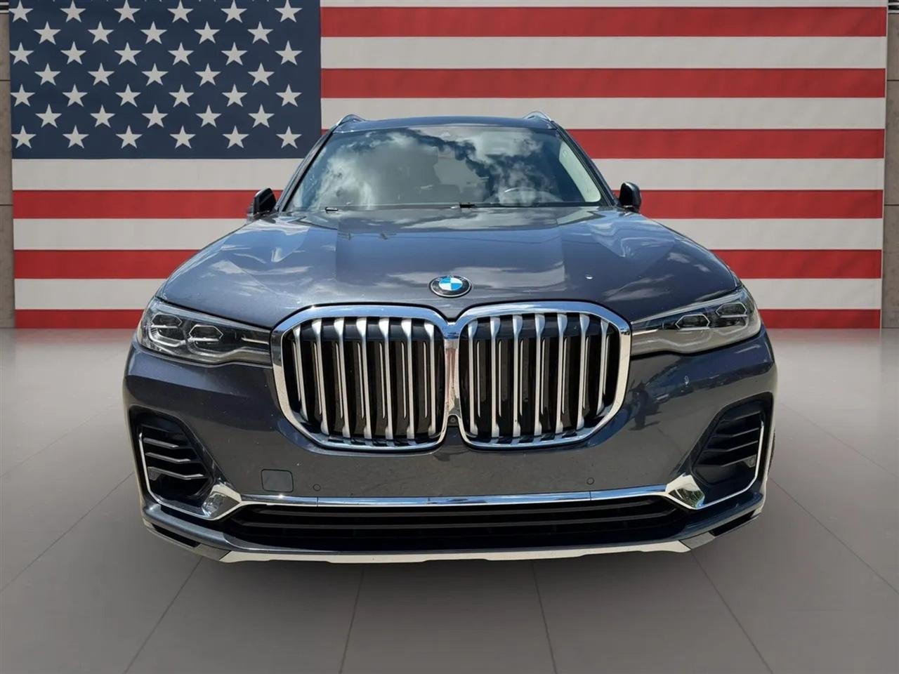 BMW X7 xDrive40i Sports Activity Vehicle 2020
