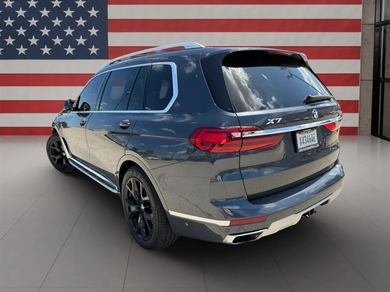 BMW X7 xDrive40i Sports Activity Vehicle 2020