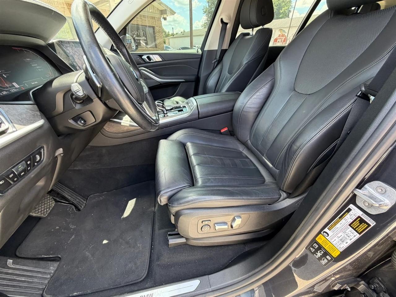 BMW X7 xDrive40i Sports Activity Vehicle 2020