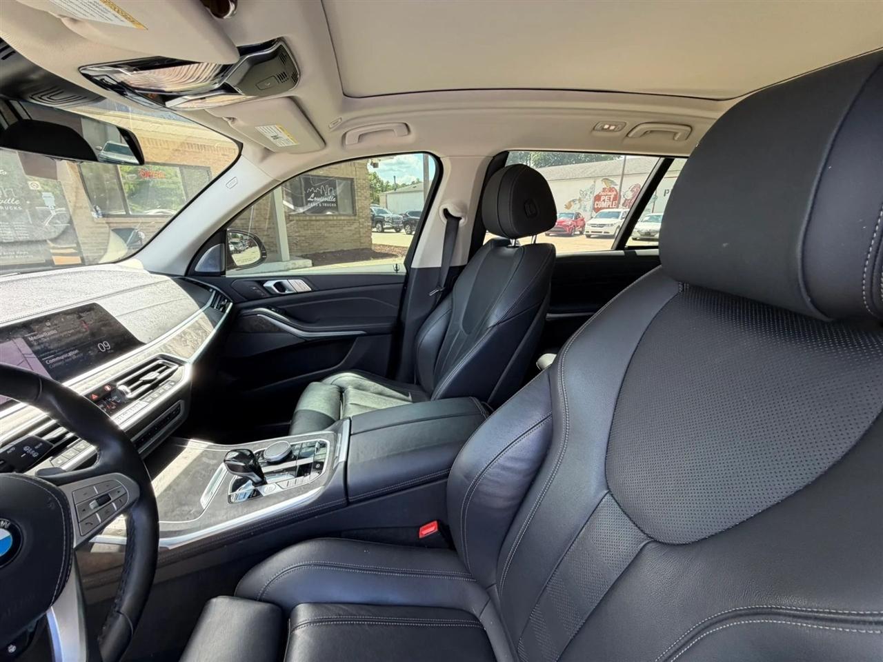 BMW X7 xDrive40i Sports Activity Vehicle 2020